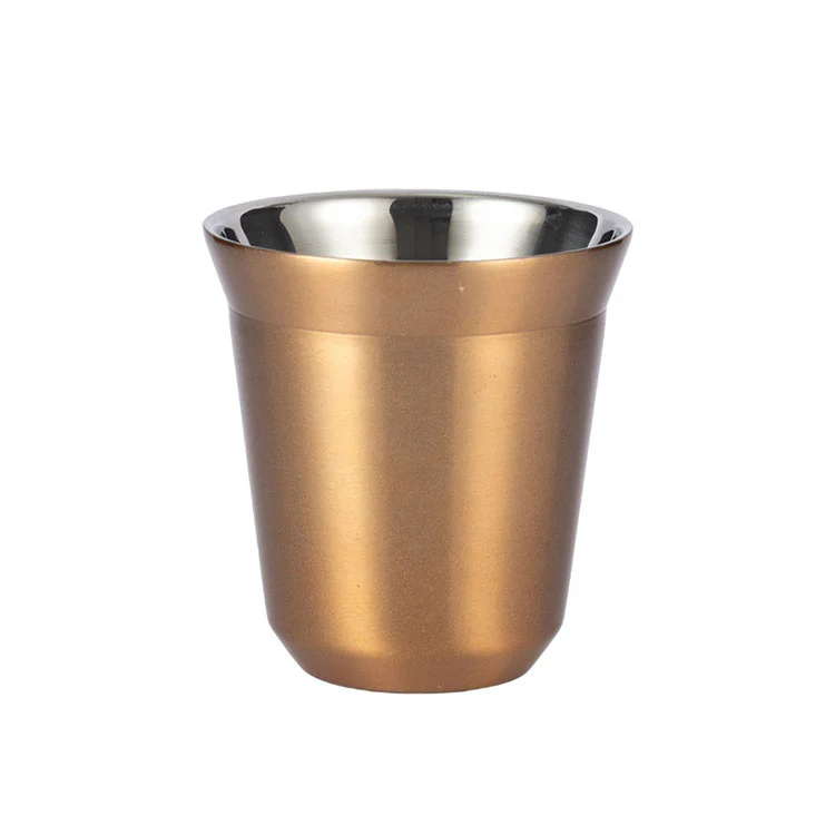 Paslanmaz Çelik Şişe Neden Bu Kadar Dikkat Çekiyor?